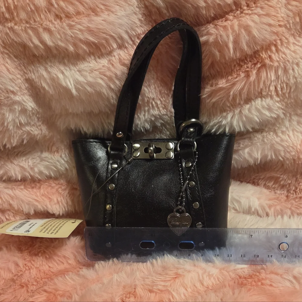 BNWT Patricia Nash Black Leather Mini Tote Keychain/bag Charm. - Picture 2 of 6